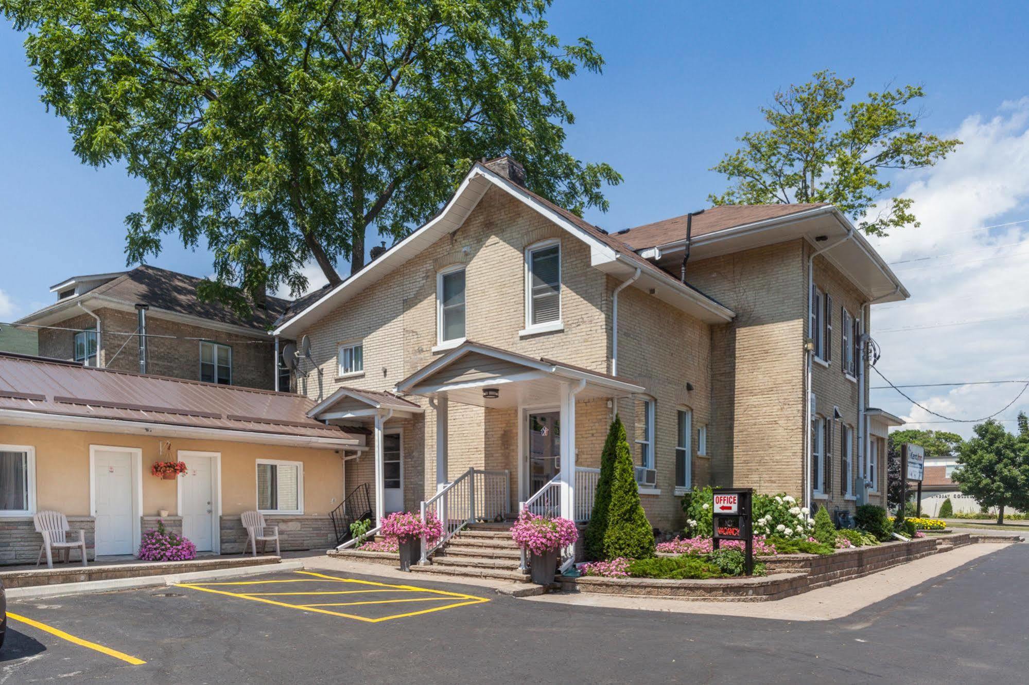 Kent Inn Lindsay Exterior photo